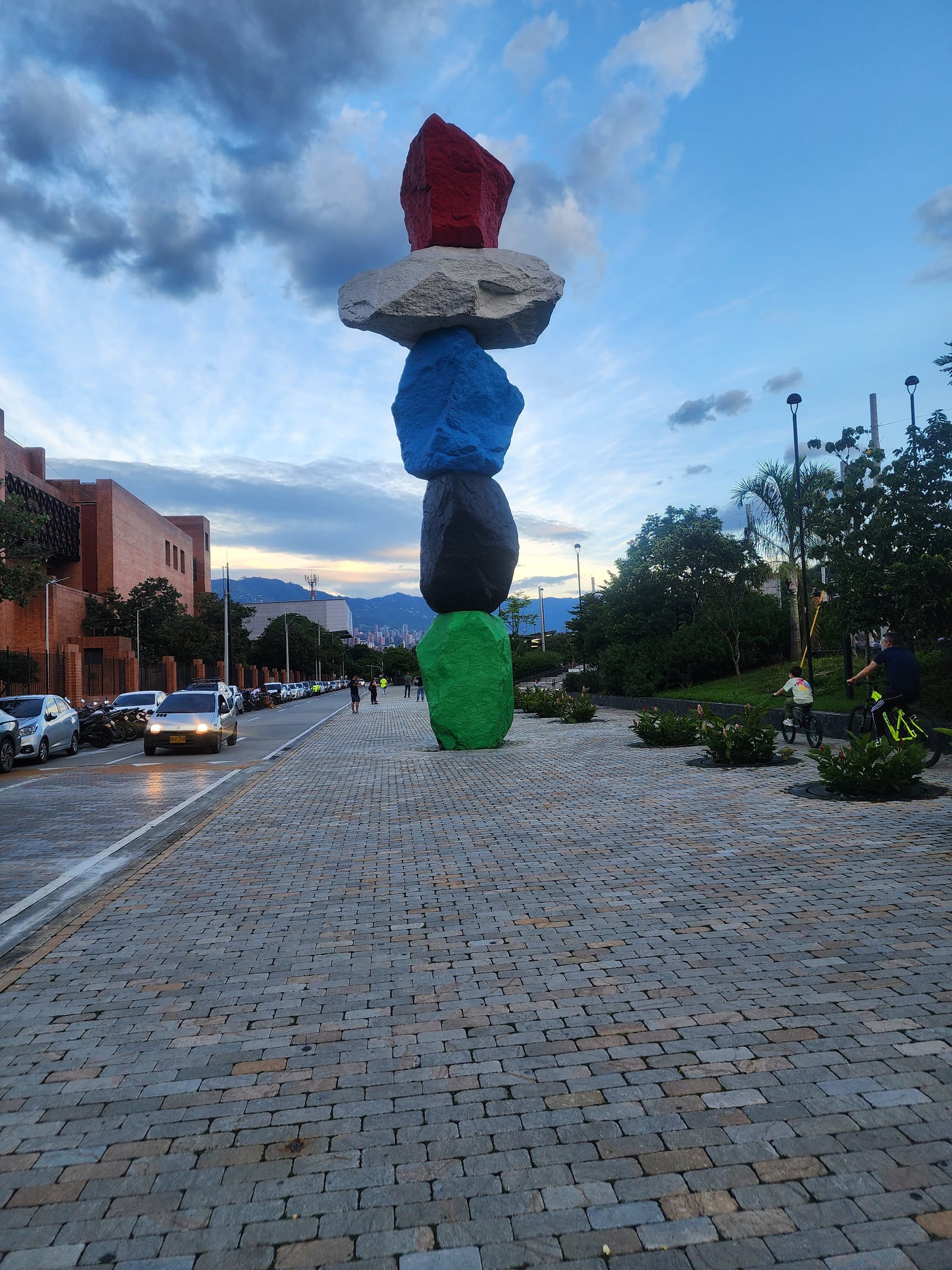 Nature and Culture Integration - Cerro de Nutibara Sculpture Park, Medellín